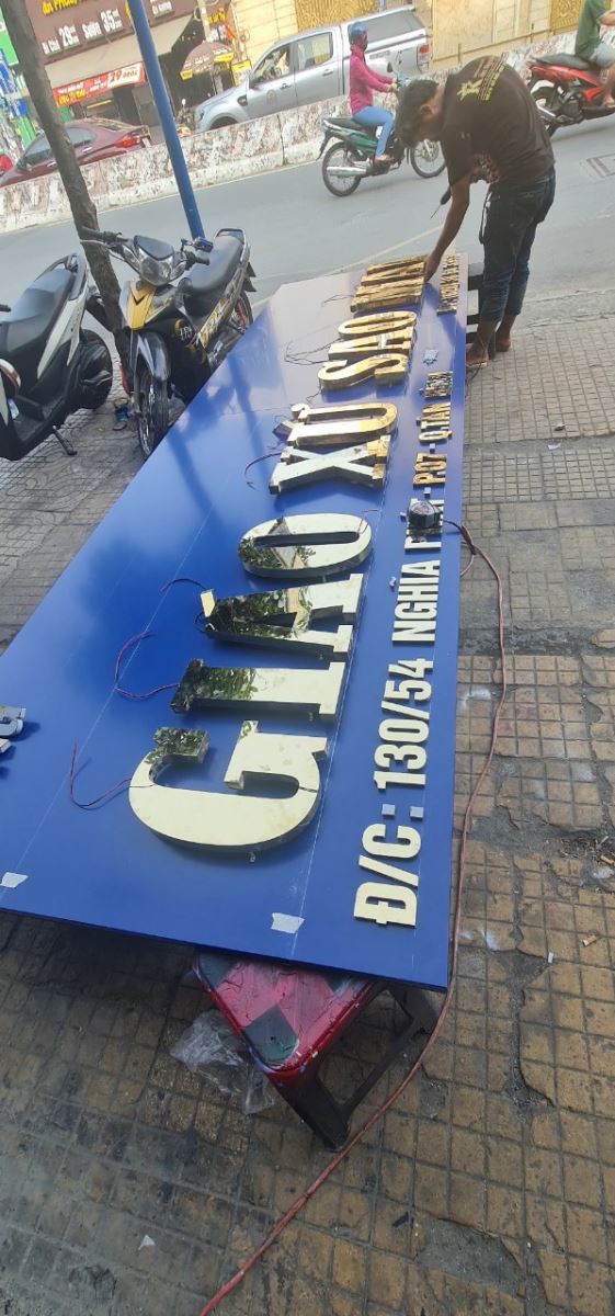Chữ Inox Vàng